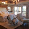 Custom Creations & Interiors